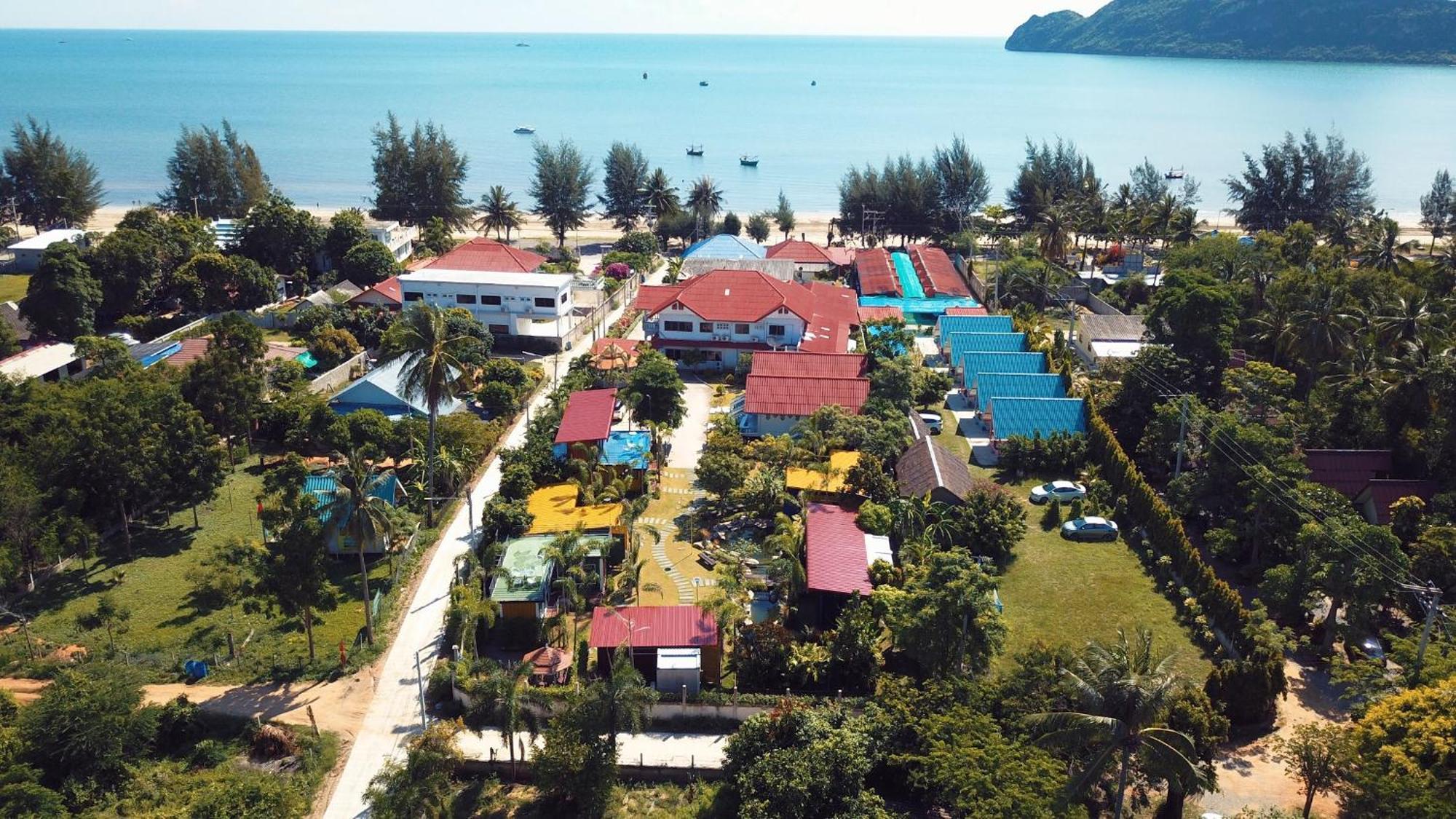 Beach Box At Pran Sam Roi Yot Exterior photo